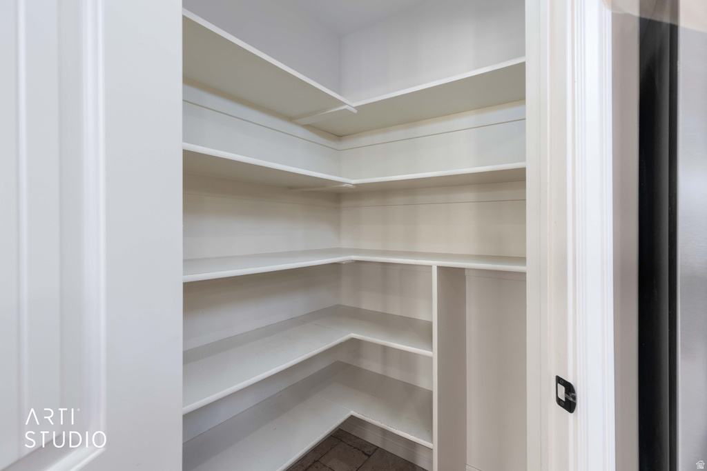 2673 W 2125 N Farr West, UT 84404