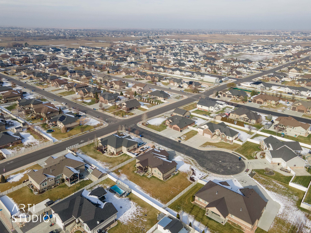 2673 W 2125 N Farr West, UT 84404