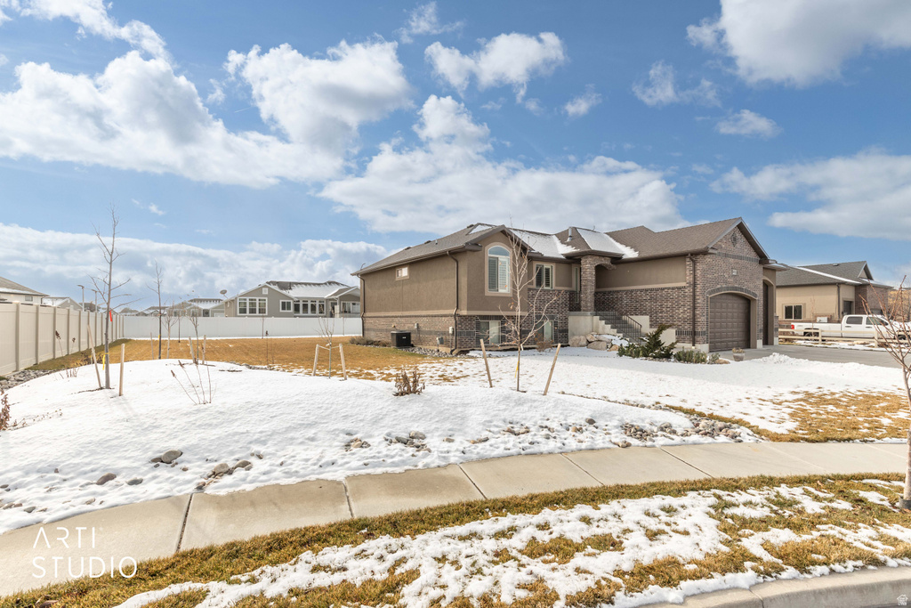 2673 W 2125 N Farr West, UT 84404