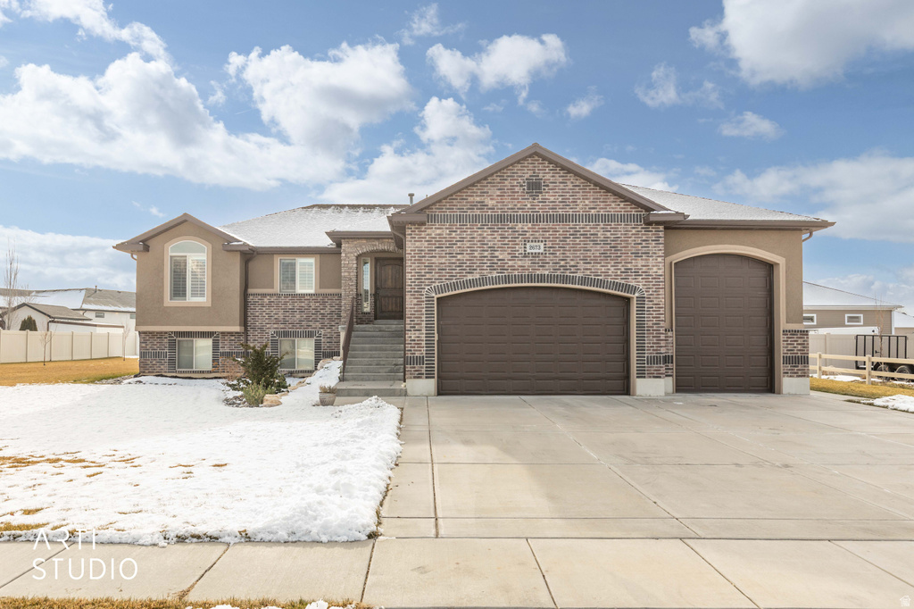2673 W 2125 N Farr West, UT 84404