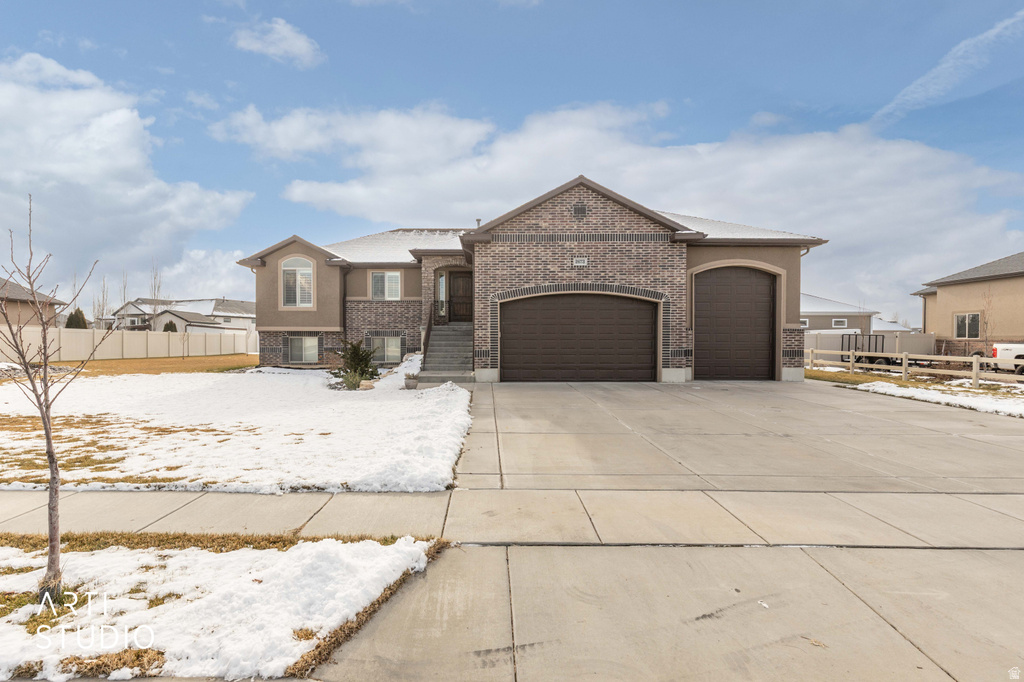 2673 W 2125 N Farr West, UT 84404