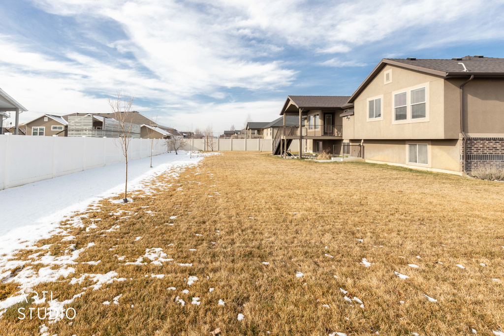 2673 W 2125 N Farr West, UT 84404