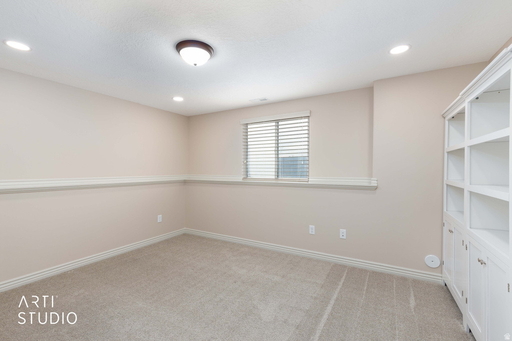 2673 W 2125 N Farr West, UT 84404