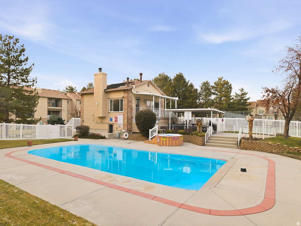 588 E BRIARSPRINGS CIR Midvale, UT 84047