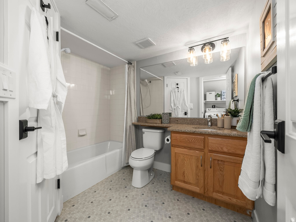 588 E BRIARSPRINGS CIR Midvale, UT 84047