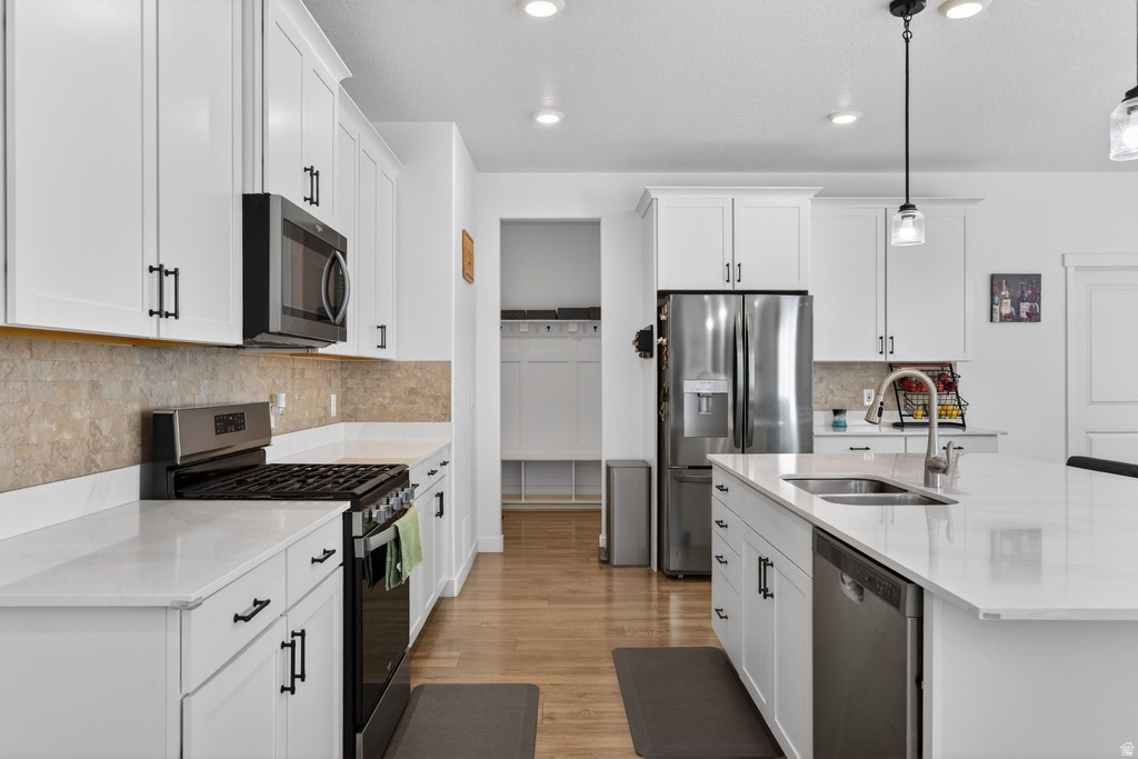 8703 W BECKVILLE DR Magna, UT 84044