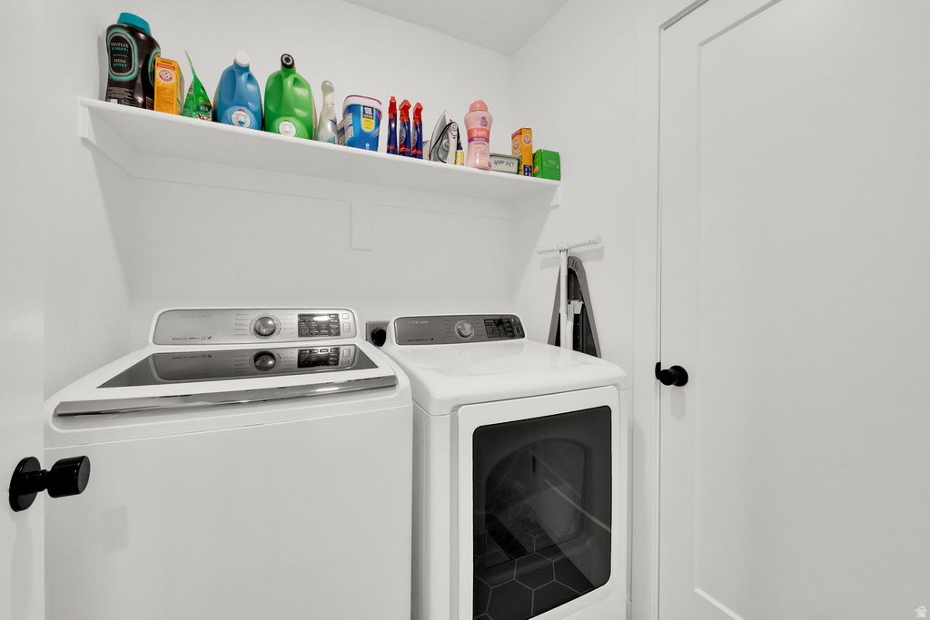 11161 S CHEVIOT HILLS LN South Jordan, UT 84009