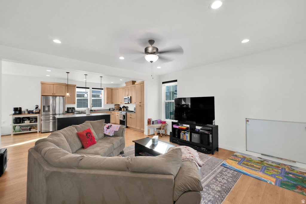 11161 S CHEVIOT HILLS LN South Jordan, UT 84009