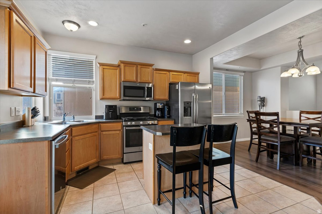 810 N FARMINGTON XING Farmington, UT 84025