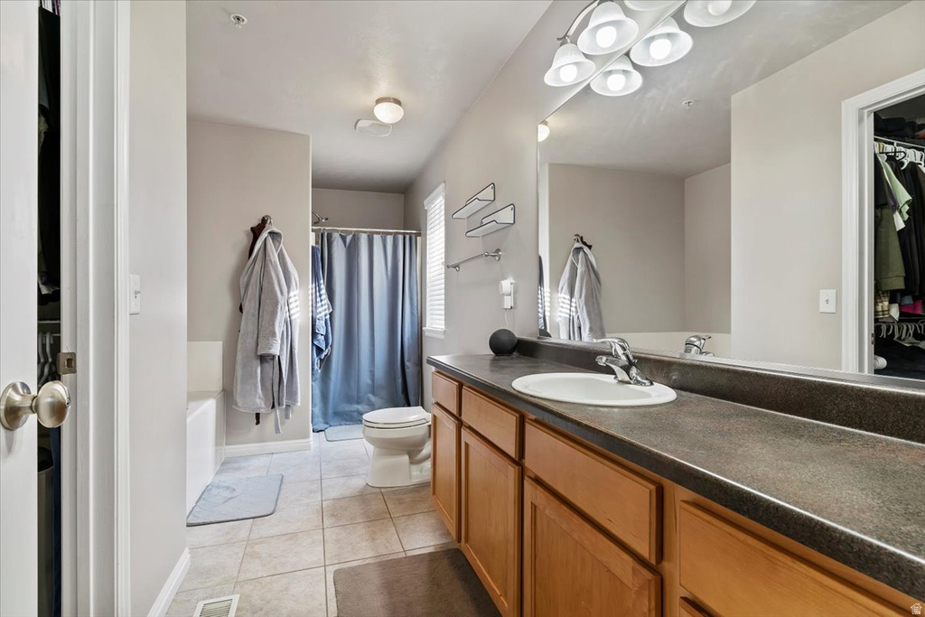 810 N FARMINGTON XING Farmington, UT 84025