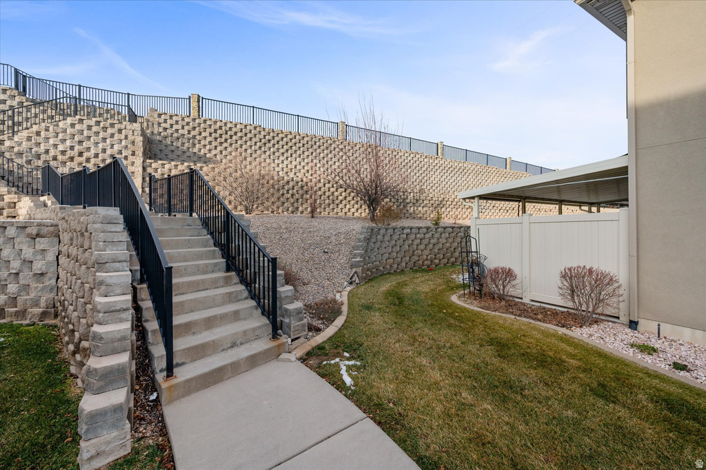 1827 E WHITETAIL DR Layton, UT 84040