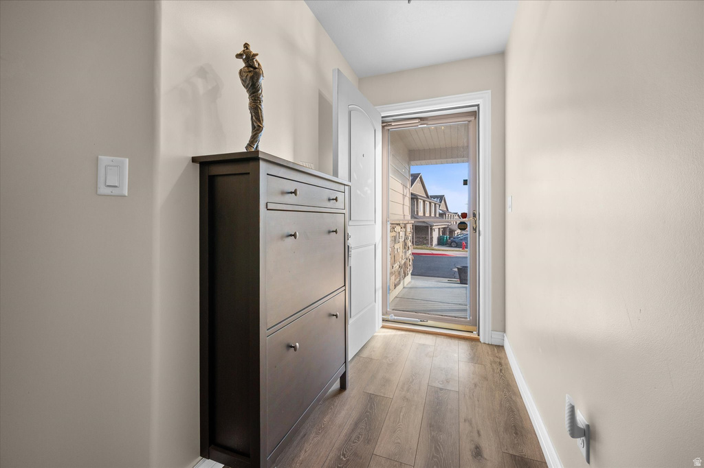 1827 E WHITETAIL DR Layton, UT 84040