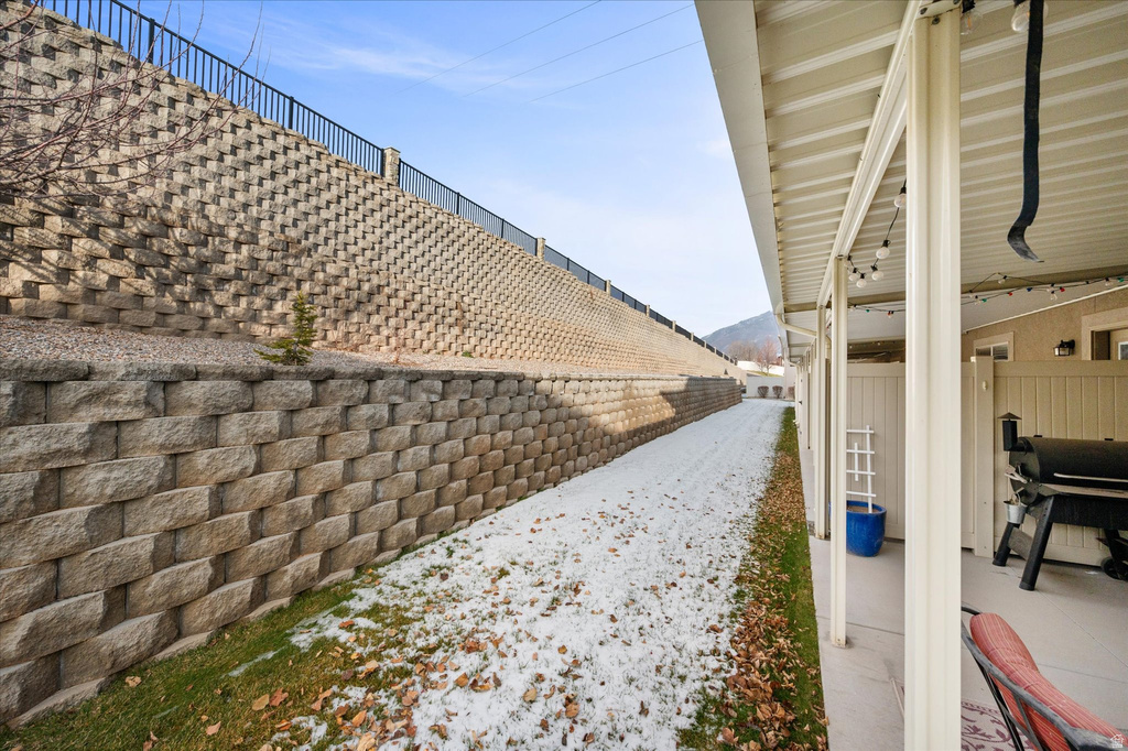 1827 E WHITETAIL DR Layton, UT 84040