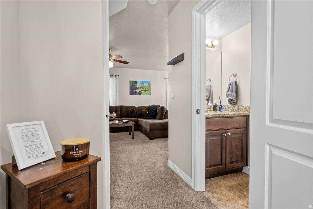 1827 E WHITETAIL DR Layton, UT 84040