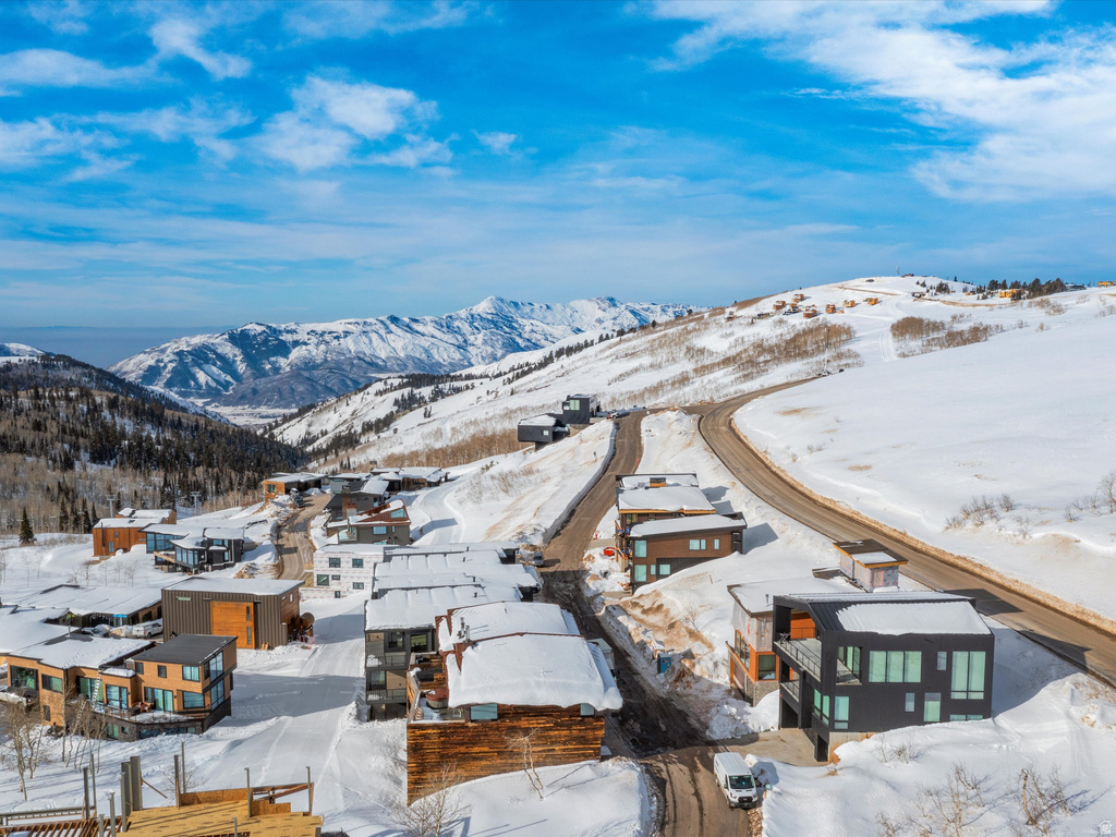 8456 E COPPER CREST RD Eden, UT 84310