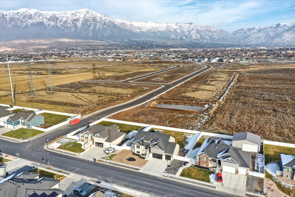 2714 N 3200 W Plain City, UT 84404