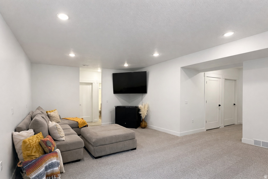 677 E KINGS LANDING Tooele, UT 84074