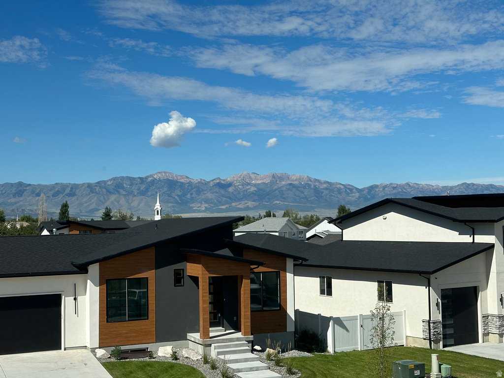 677 E KINGS LANDING Tooele, UT 84074