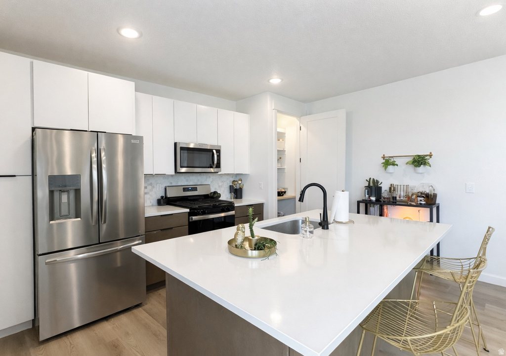 677 E KINGS LANDING Tooele, UT 84074