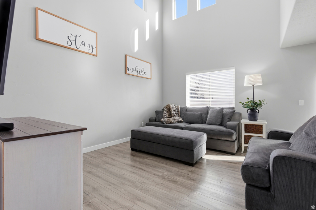 1543 W PARKVIEW DR Syracuse, UT 84075