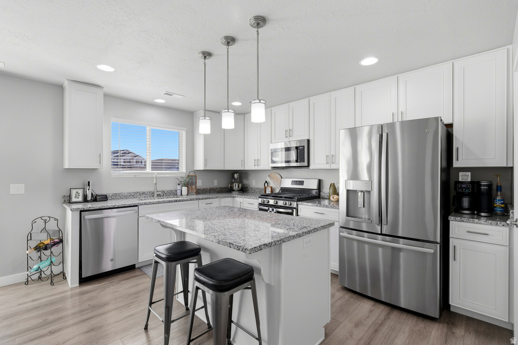 1543 W PARKVIEW DR Syracuse, UT 84075