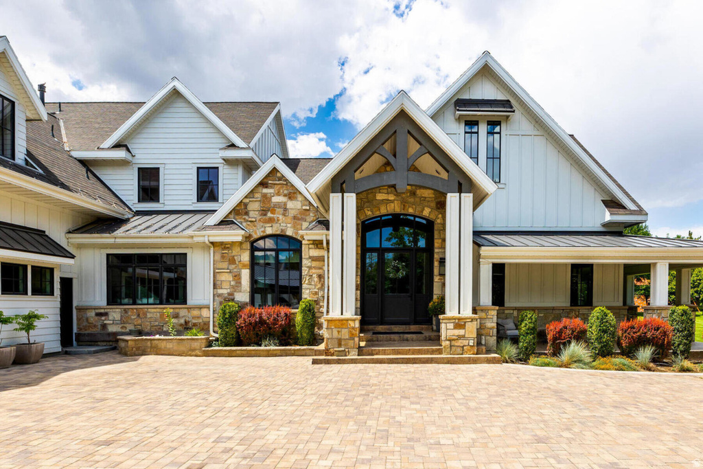 9456 S REDWOOD RD South Jordan, UT 84095