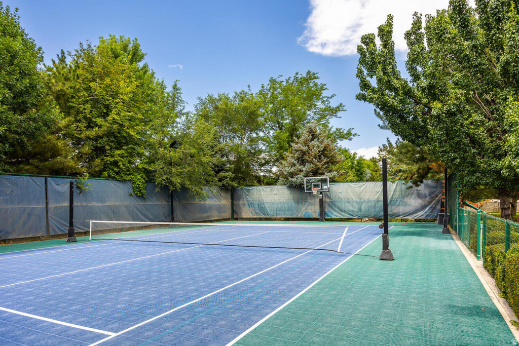 9456 S REDWOOD RD South Jordan, UT 84095