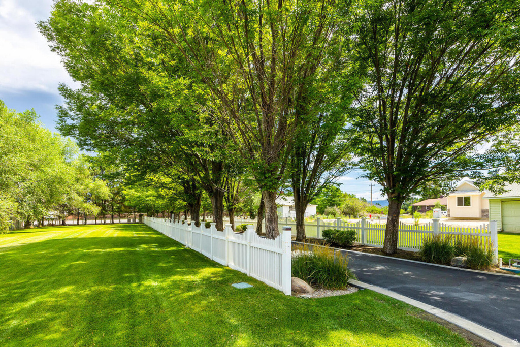 9456 S REDWOOD RD South Jordan, UT 84095