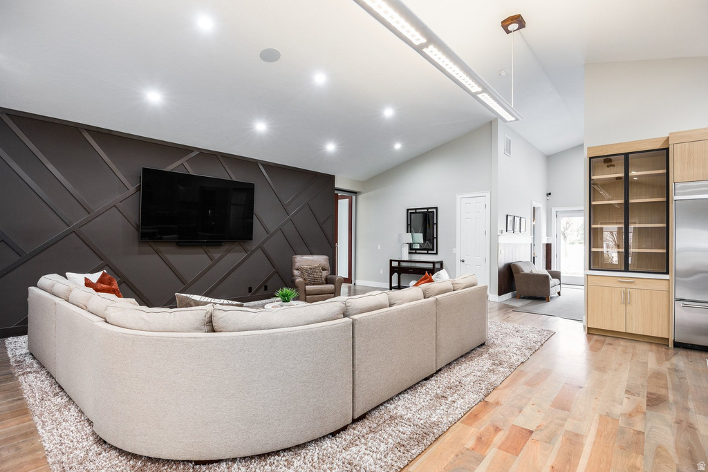 9456 S REDWOOD RD South Jordan, UT 84095