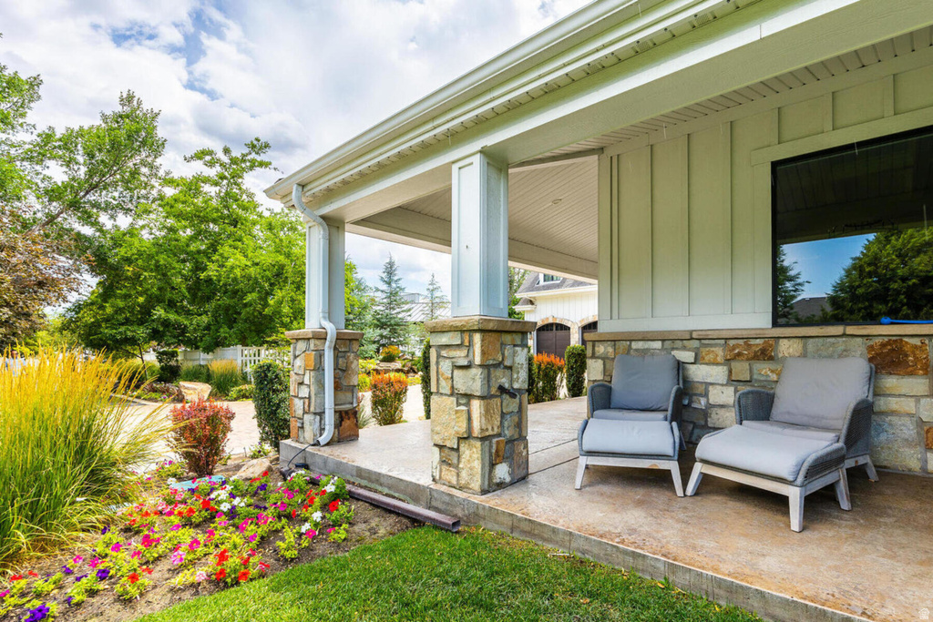 9456 S REDWOOD RD South Jordan, UT 84095