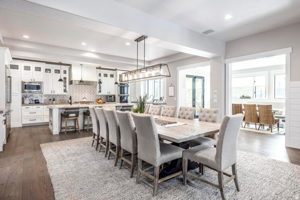 9456 S REDWOOD RD South Jordan, UT 84095