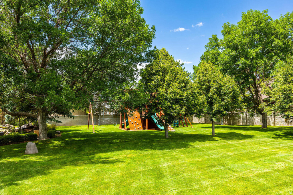 9456 S REDWOOD RD South Jordan, UT 84095