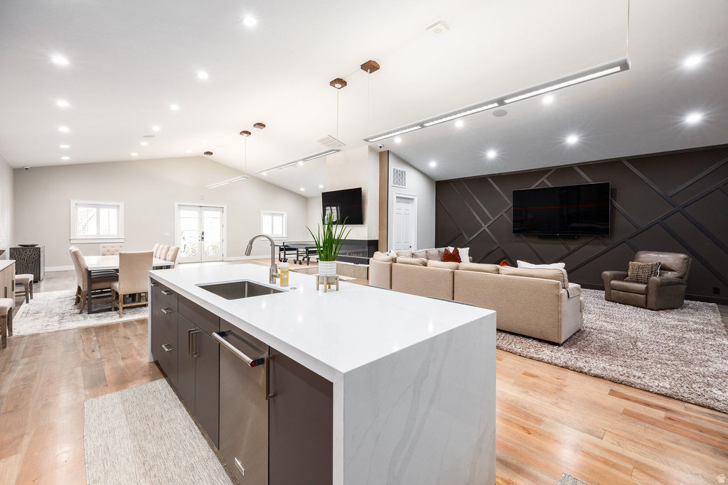 9456 S REDWOOD RD South Jordan, UT 84095