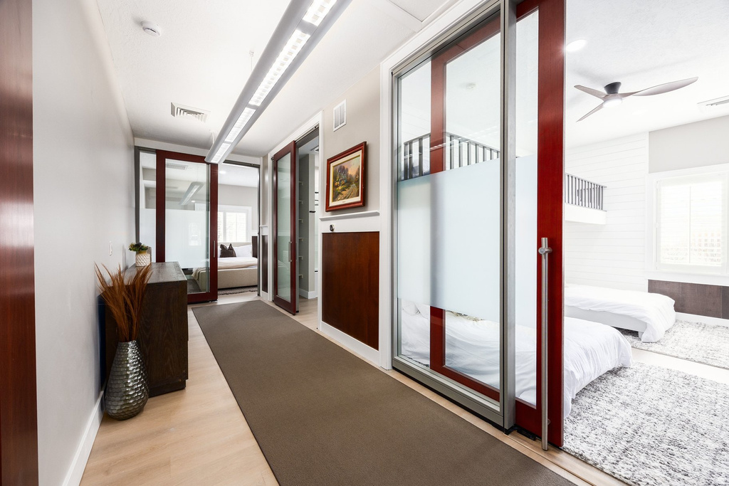 9456 S REDWOOD RD South Jordan, UT 84095