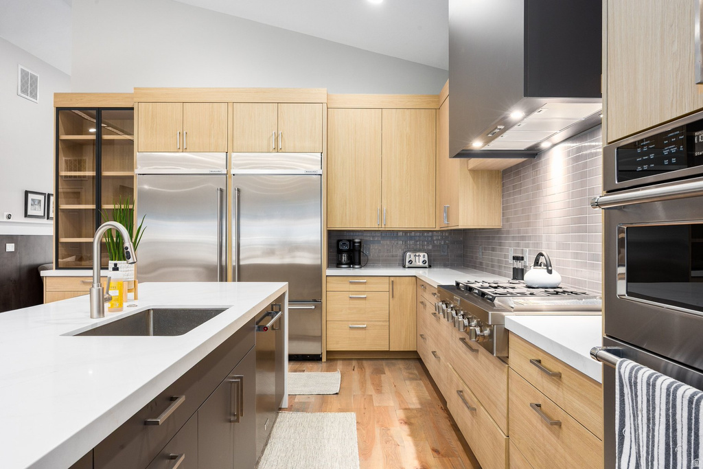 9456 S REDWOOD RD South Jordan, UT 84095