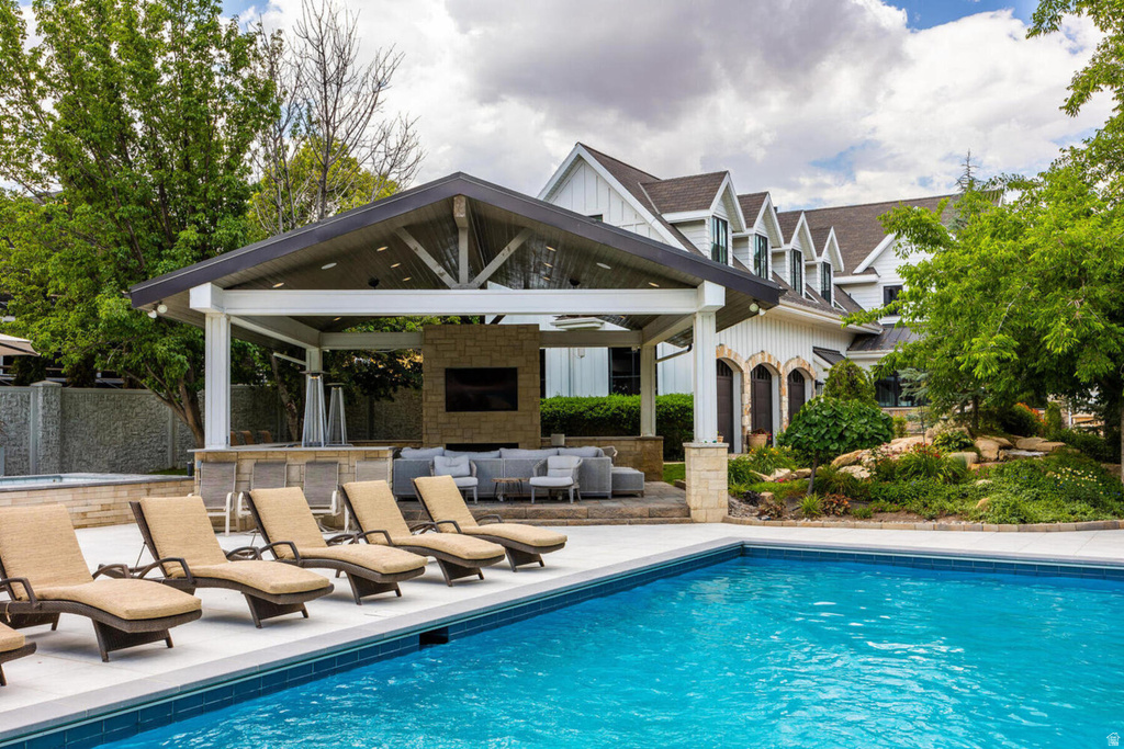 9456 S REDWOOD RD South Jordan, UT 84095