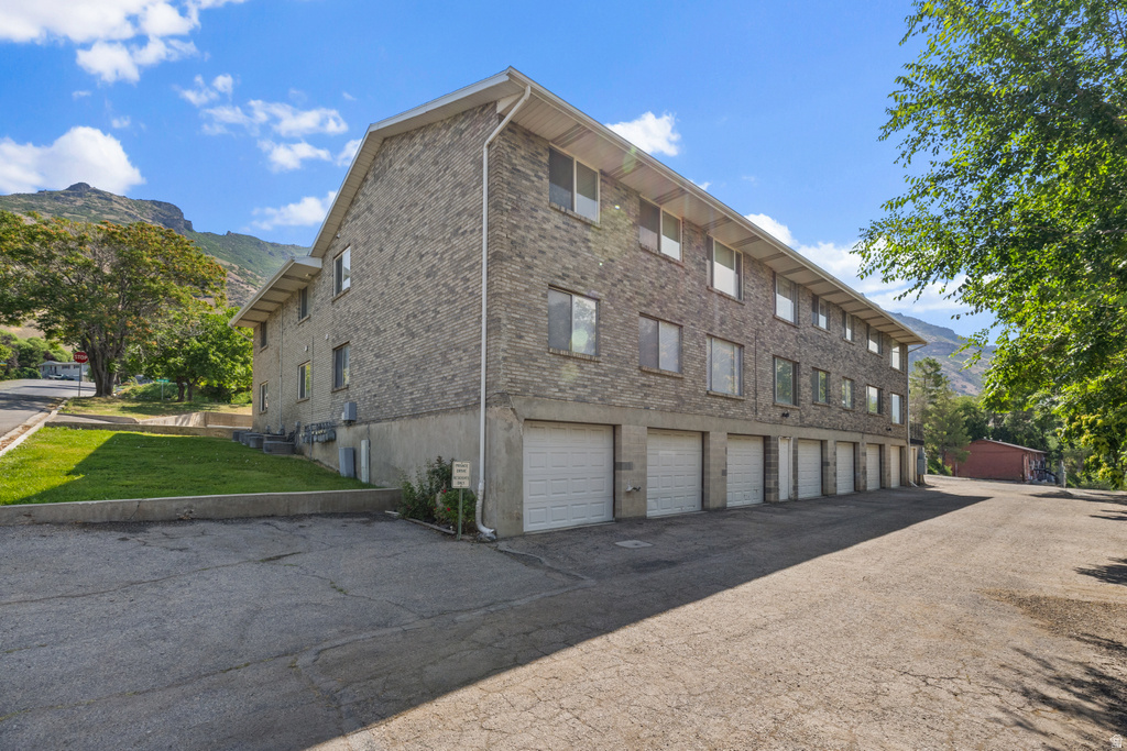 2048 S NEVADA AVE Provo, UT 84606