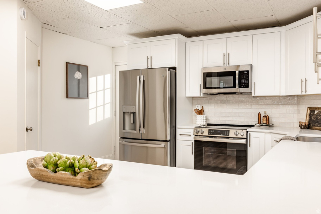 957 S LAKE ST Salt Lake City, UT 84105