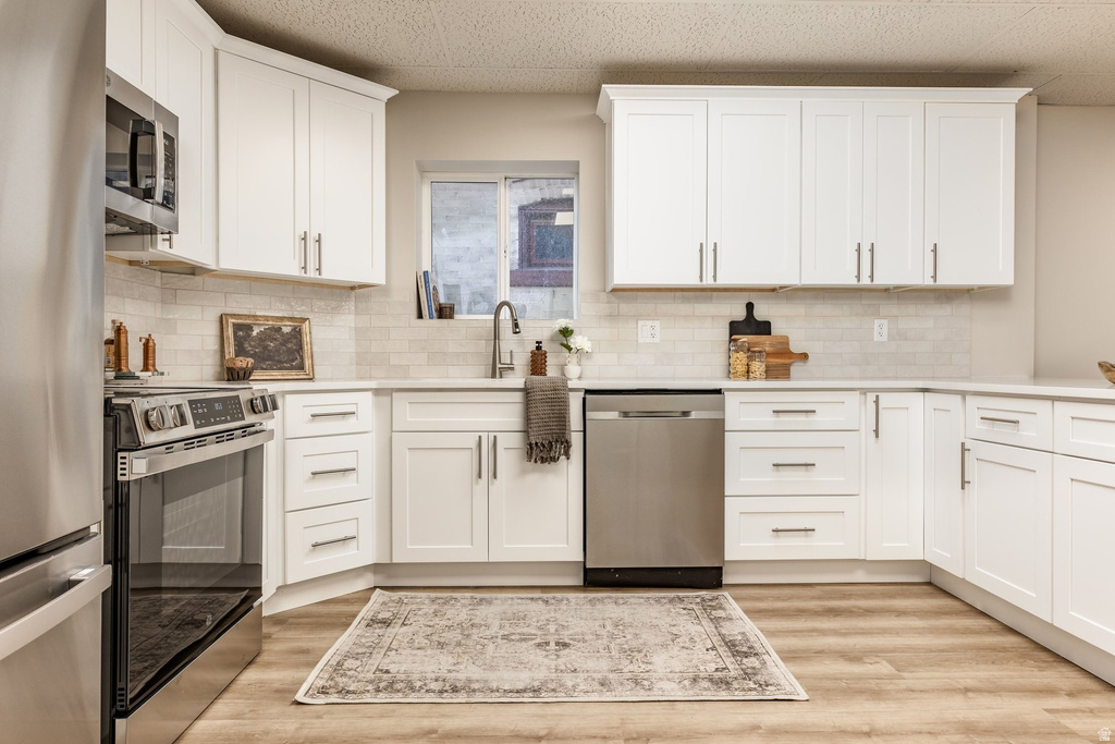 957 S LAKE ST Salt Lake City, UT 84105