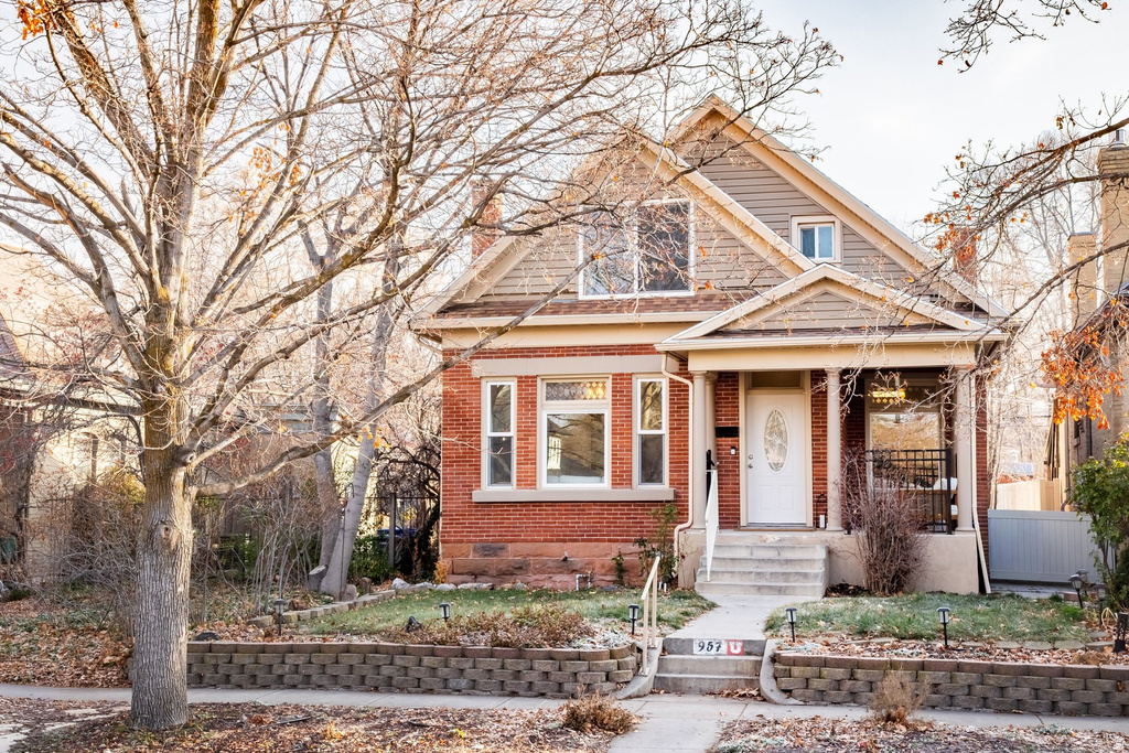 957 S LAKE ST Salt Lake City, UT 84105