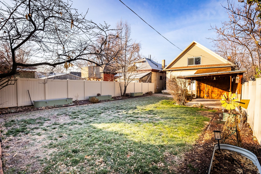 957 S LAKE ST Salt Lake City, UT 84105