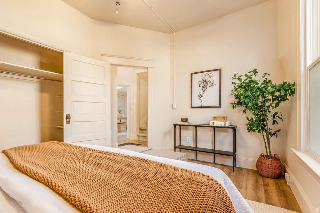 957 S LAKE ST Salt Lake City, UT 84105