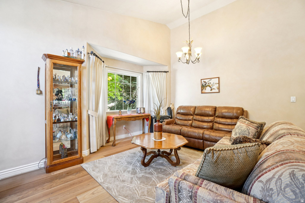 798 E SPRUCE TREE LN Sandy, UT 84094