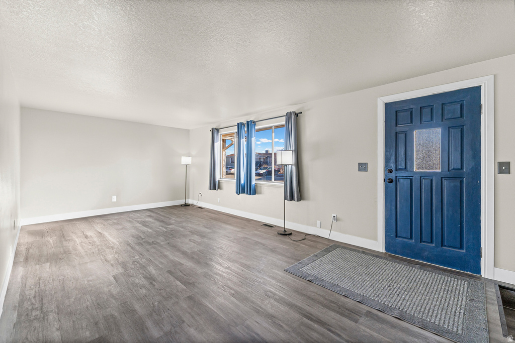 195 N 800 W Cleveland, UT 84518