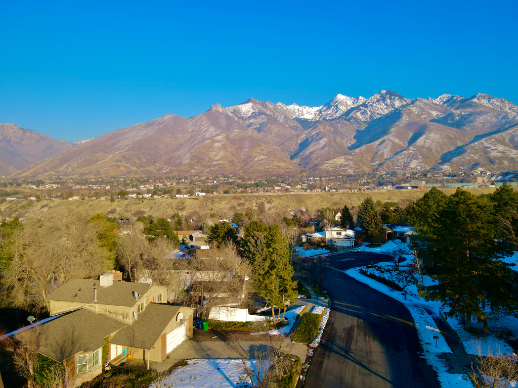 2809 WILLOW HILLS DR Sandy, UT 84093