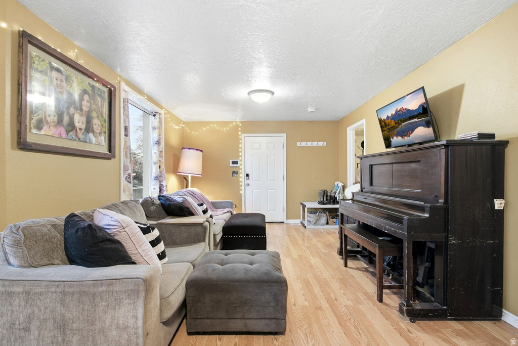 1103 E OAK ST Ogden, UT 84401