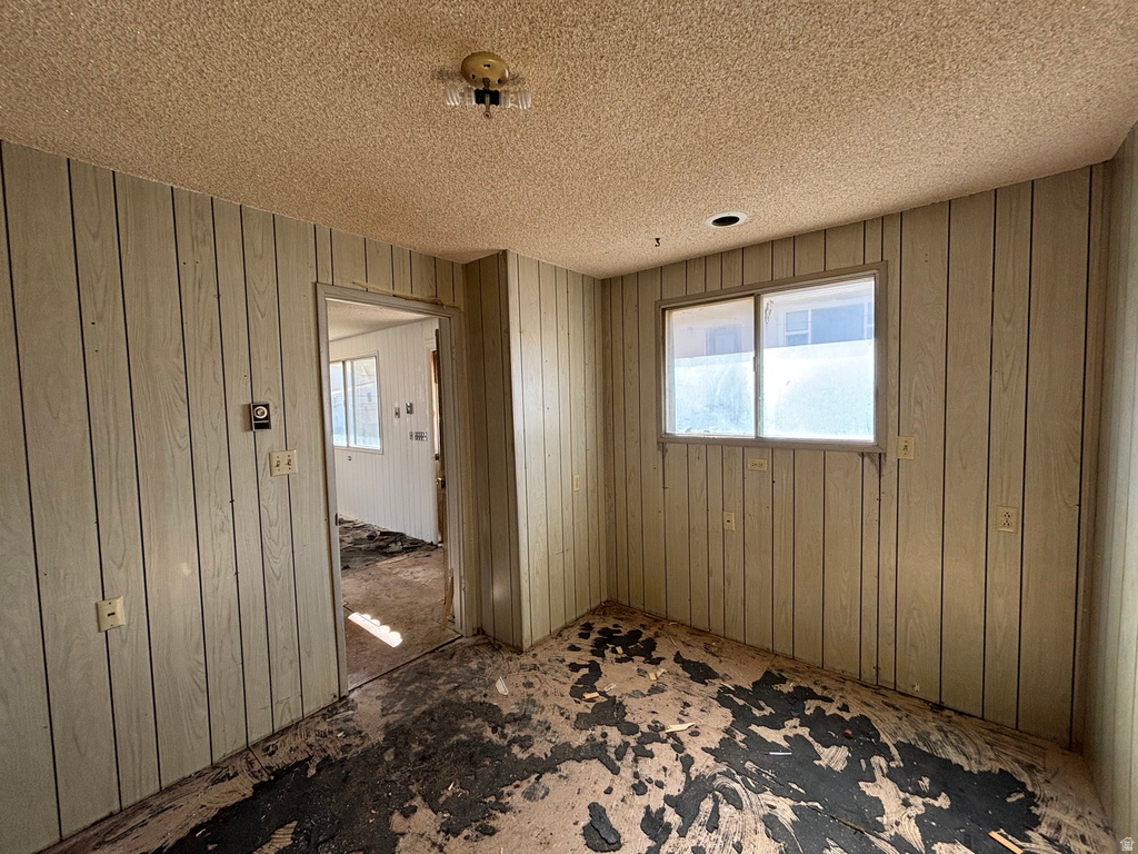 37 E CLARK ST Grantsville, UT 84029