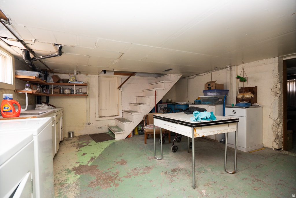 37 E CLARK ST Grantsville, UT 84029