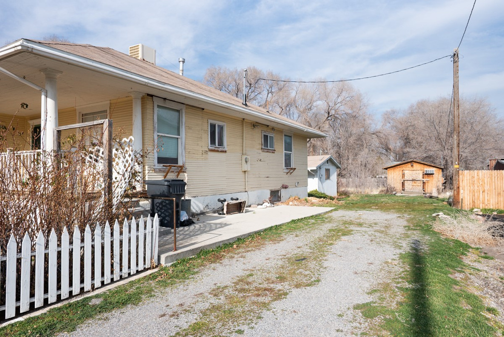 37 E CLARK ST Grantsville, UT 84029