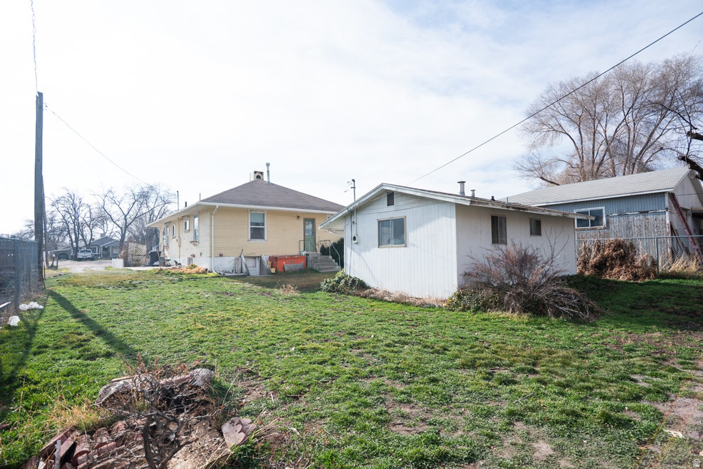 37 E CLARK ST Grantsville, UT 84029